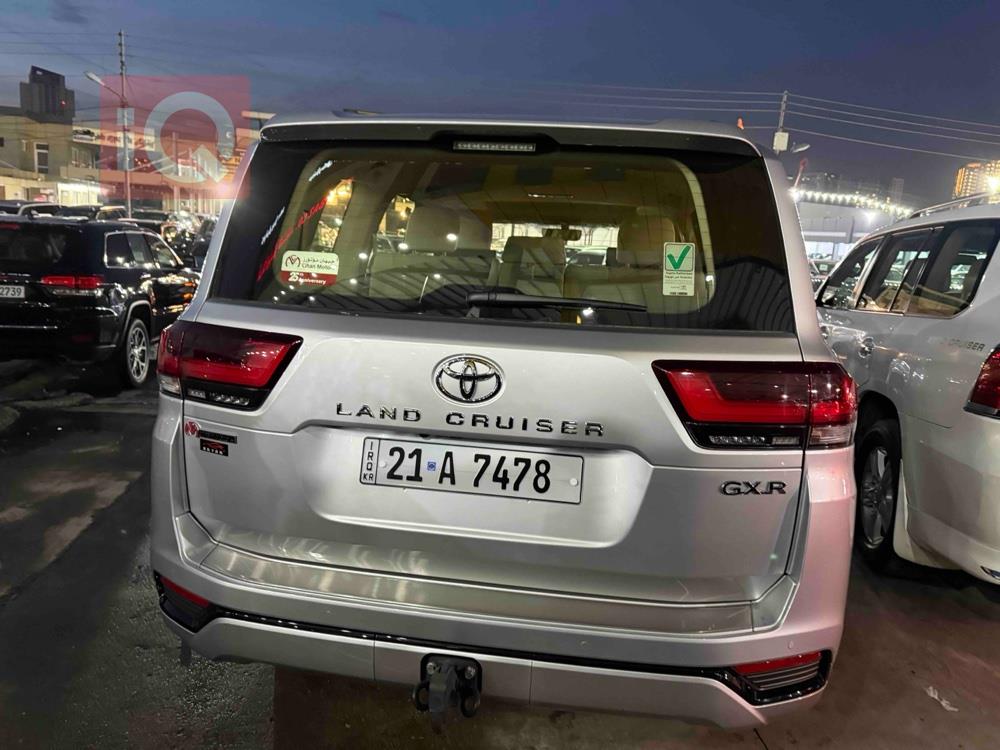 Toyota Land Cruiser